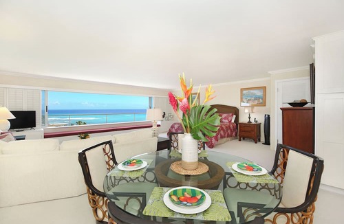 Diamond Head - Kapahulu - St. Louis Condo | Breathtaking Ocean Views from Quiet Beachfront Condo! Free Parking & Wi-Fi!