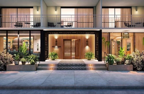 Waikiki Hotel | Wake Up in Paradise, Two Queens, Lanai, Sofa, Near Waikiki Beach and Shops
