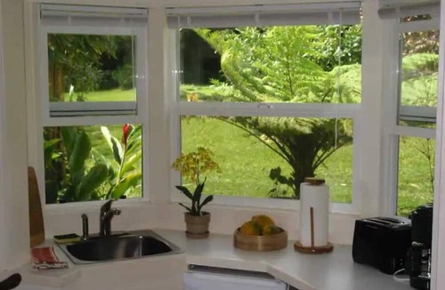 Hana Bed & Breakfast | Hana Garden Room 1 & 2 night stays, its Perfect! Longer stays available.