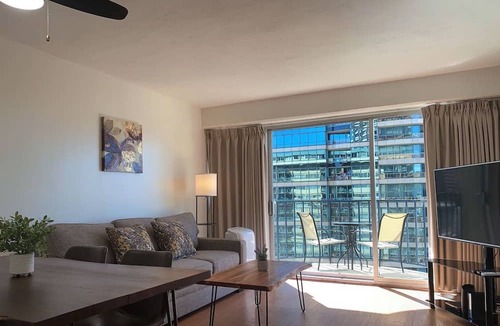McCully - Moiliili Apartment | 05 FREE Parking/10 min beach/2br-Waikiki/Ala Moana