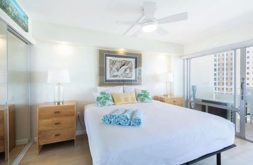 Waikiki Condo | Oceanfront Retreat at the Ilikai! Your island escape await!
