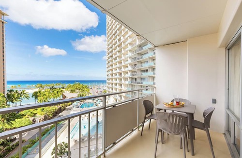 Waikiki Condo | Skyline-Lagoon and Fireworks Magic from the Ilikai w/Top-Tier Amenities
