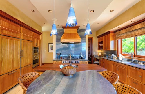 Kamuela Villa | Luxurious Ocean View Villa in Gorgeous Pauoa Beach Mauna Lani Resort