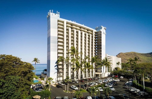 Makaha Condo | Oceanfront 1-BR Condo in Waianae w/Sunset Views