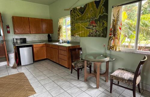 Wainaku Apartment | Hawkins Vacation Rental-time to get away