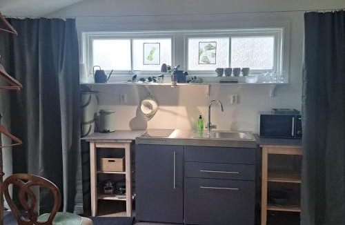 Solna Apartment | Cute gardenhouse close to Stockholm City