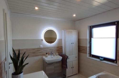 Gottesgabe House | Ferienhaus Feldbrise