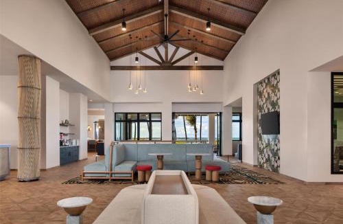 Kahului Hotel | Hampton Inn & Suites Maui North Shore