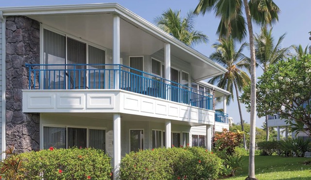Holua Resort