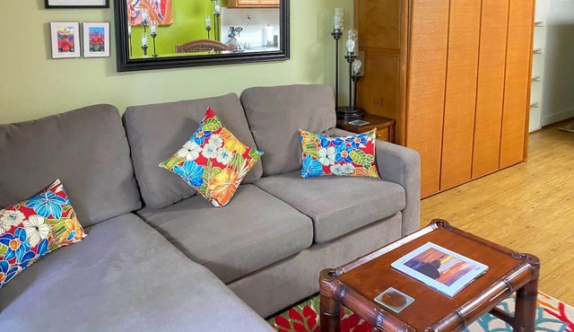 Kailua-kona Group Getaway: 5-unit Bundle!