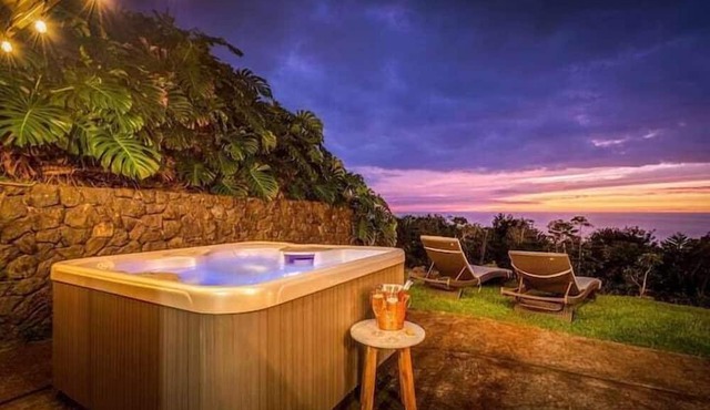 Holualoa Sanctuary Hot Tub, Ocean Views, A/C 12 Min to Beach