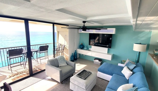 16P - Permitted penthouse end unit at the Hawaiian Princess - best view on Oahu