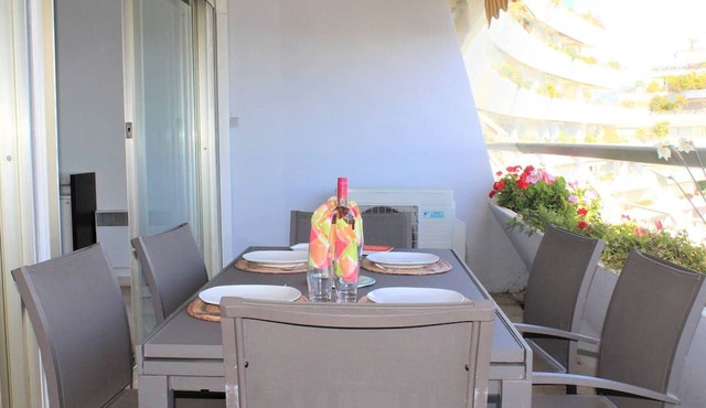 3-room apartment with terrace and parking, Villeneuve-Loubet Beach