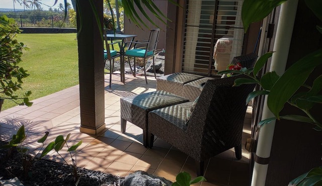 Cozy Ocean View Condo - Great Pool & Short Walk to Punalu'u Beach