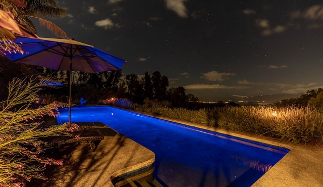 Rustic yet modern Upcountry retreat with breathtaking views!