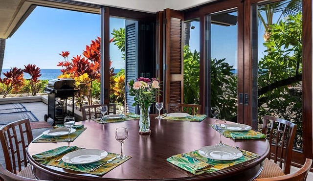🏖️Oceanfront Kona Home | Beach Access + Walk to Town