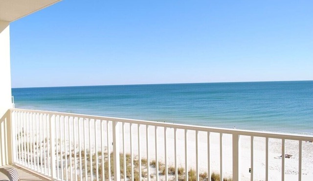 Beautiful Gulf Shores Condo with Fabulous Gulf-Front Views on the 4th Floor! in Gulf Shores