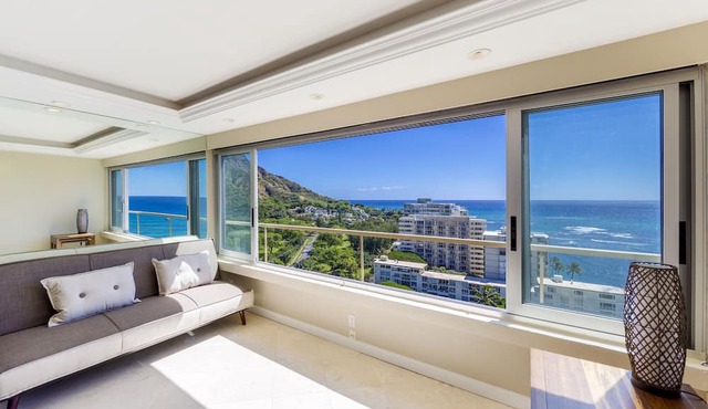 Welcome To Unit #1806! Exquisitely Beautiful High Floor At The Colony Surf.