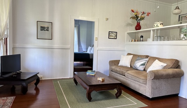 Historic Guest Cottage A/C Pool 2BR/2BA