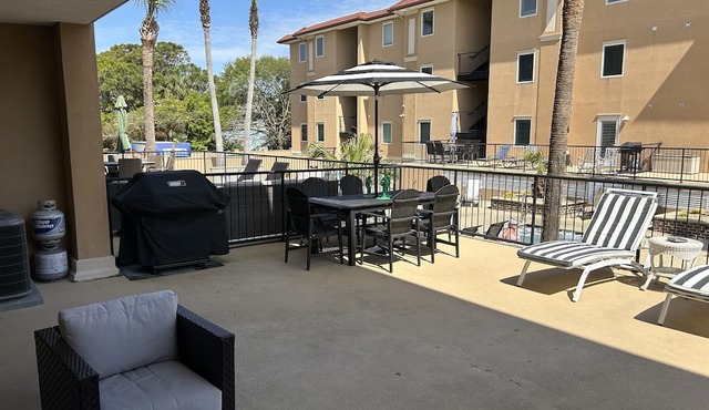 Unique 3 BR w/Huge Poolside Patio, Gated, In The Heart of Tybee in tybee island