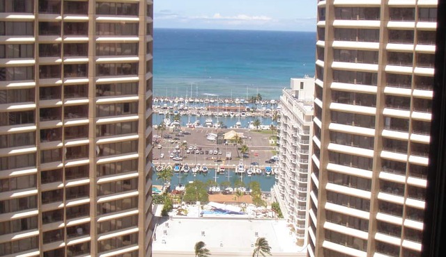 Elegant Windsor Waikiki Condo