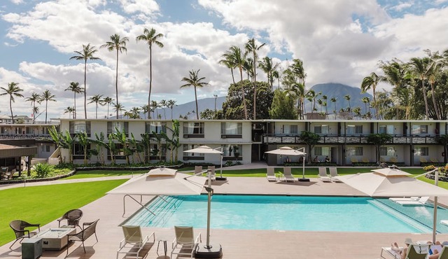 Family Getaway | 3 Pet Friendly Units | Outdoor Pool | 1.9 mi to Paukukalo Beach