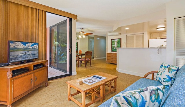 Studio w/Balcony & Full Kitchen | Access to Pool
