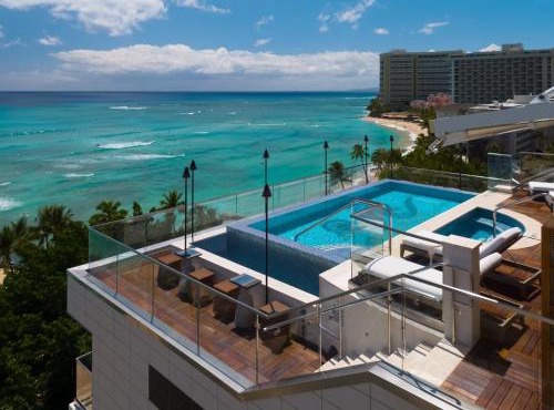ESPACIO THE JEWEL OF WAIKIKI