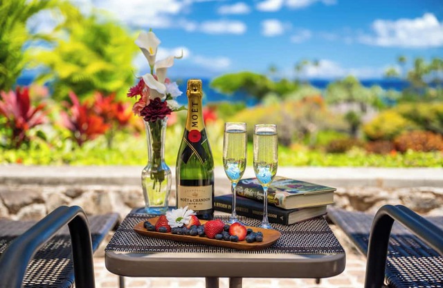Elua Village Contemporary 2bd+2ba Oceanview